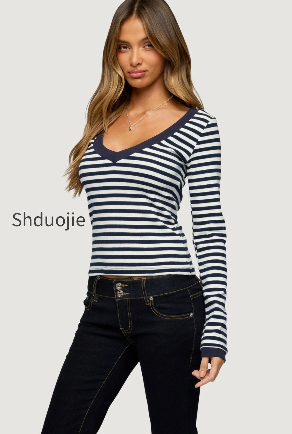 s22261_navy-and-white-39400921